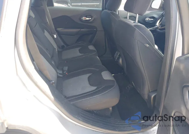 1C4PJLAB6FW560690: 43776506