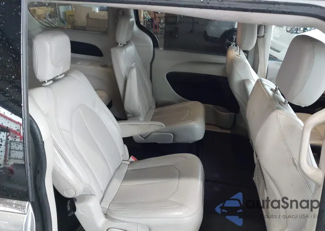 2C4RC1DG0MR542125: 43777398