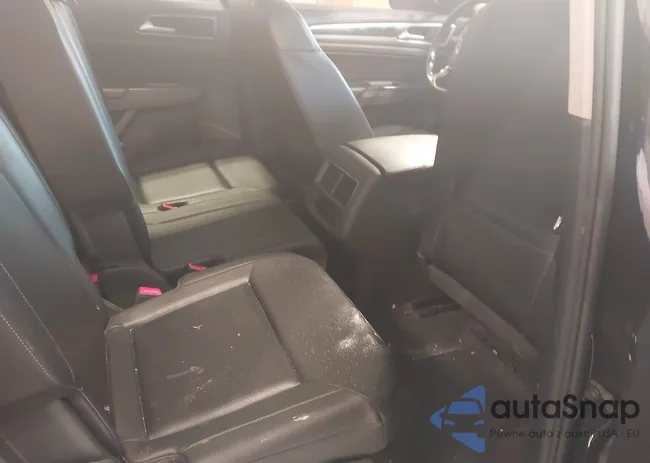 1V2LR2CA9JC552002: 43777451