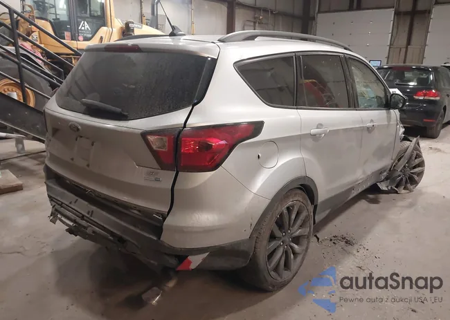 1FMCU9GD8KUA28621: 43777533