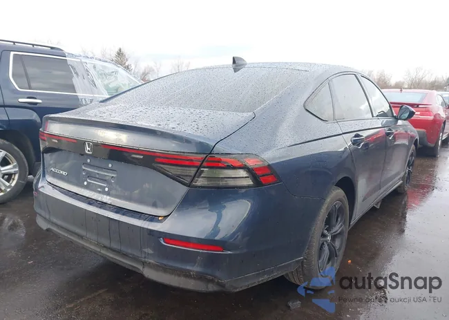 1HGCY1F43SA031697: 43776676