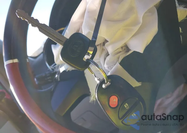 5TDBK3EH5CS158600: 43777972