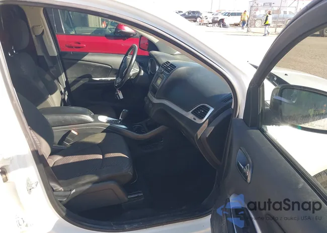 3C4PDCABXLT279551: 43777720