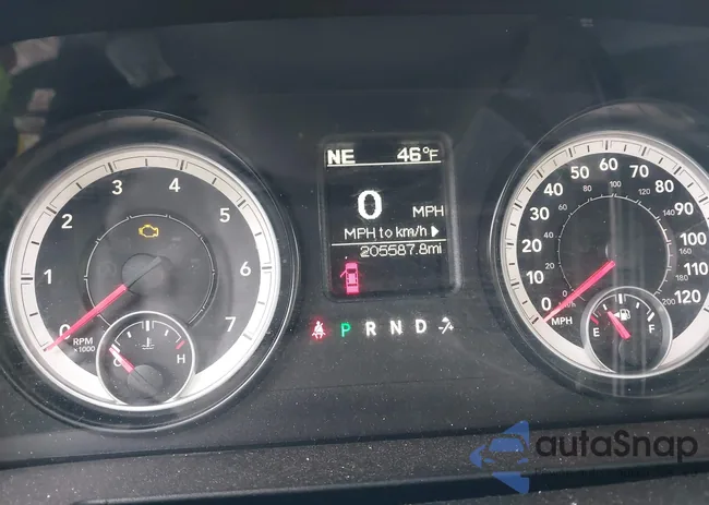 3C6TR5DT4EG217825: 43777795