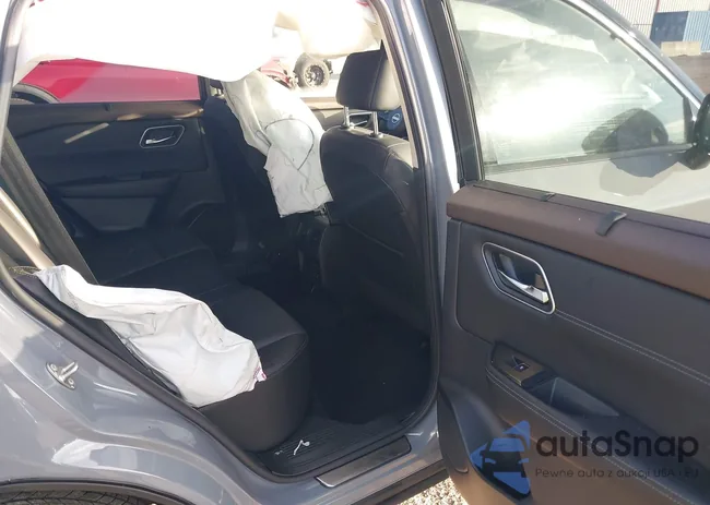 JN8BT3DC8PW101529: 43777881