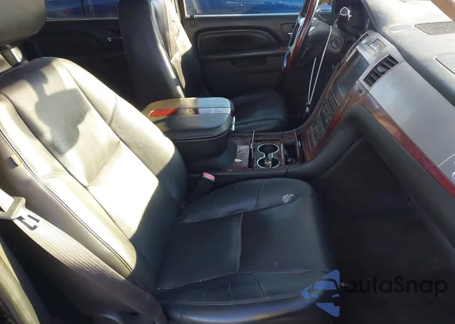 1GYS4HEF6BR121486: 43779487