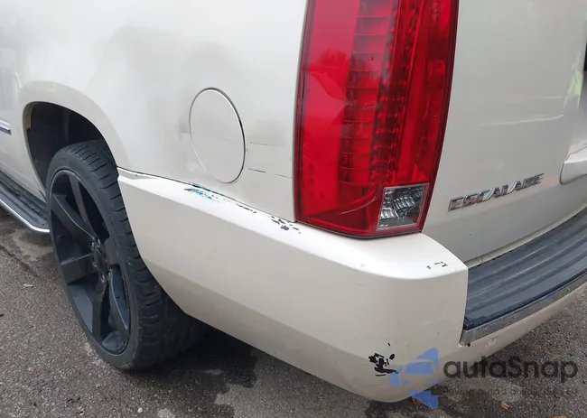 1GYFK668X7R208228: 43779978