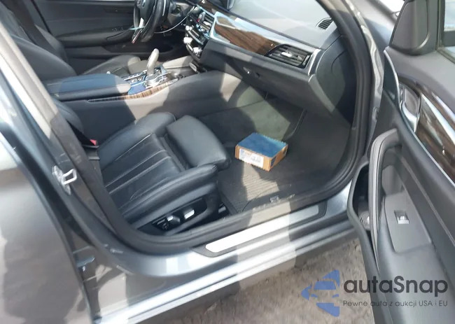 WBAJB1C57JB374572: 43779998