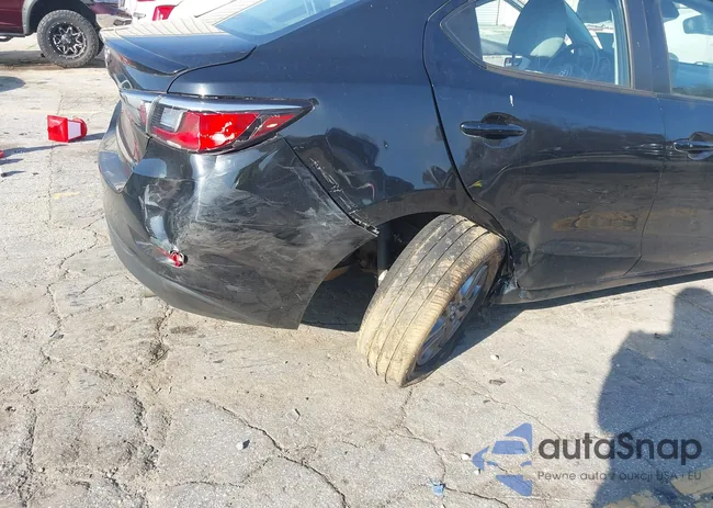 3MYDLBYV1KY512719: 43780102