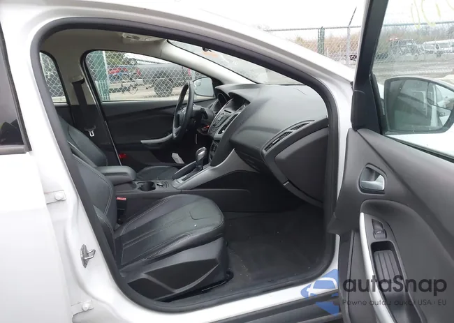 1FADP3F25DL332453: 43780136