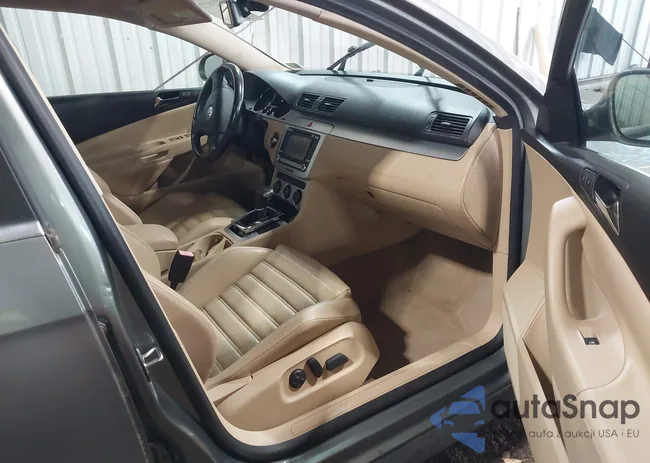 WVWCU93C08E122657: 43780218