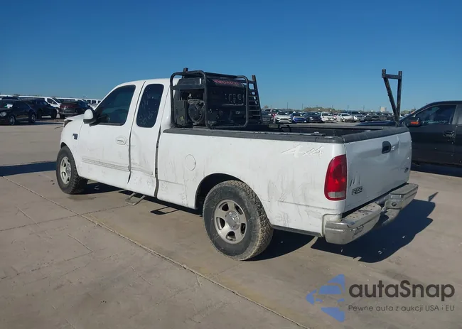 1FTRX17W81KC66102: 43780474