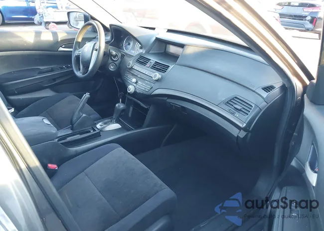 1HGCP2F49AA032361: 43780555