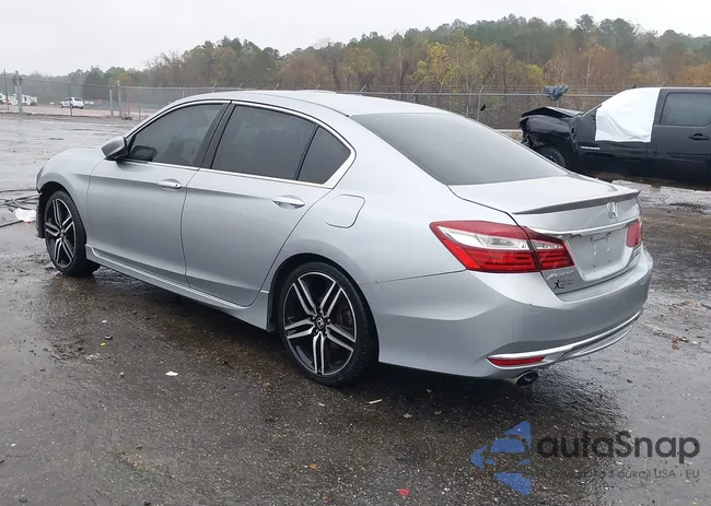 1HGCR2F10HA019962: 43779677