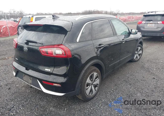 KNDCB3LC2H5074131: 43779748