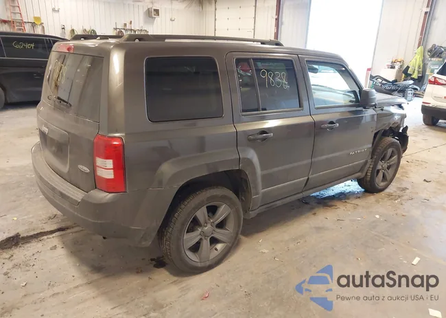 1C4NJRFB1FD106569: 43779838