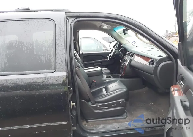 1GNUCJE03AR276636: 43781468