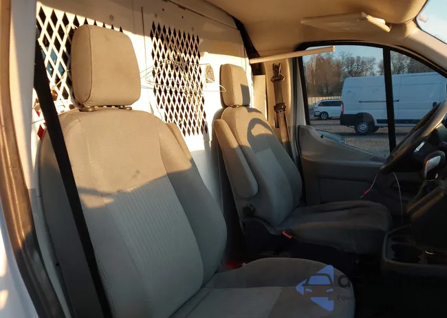 1FTNR1ZM8FKB02568: 43781557