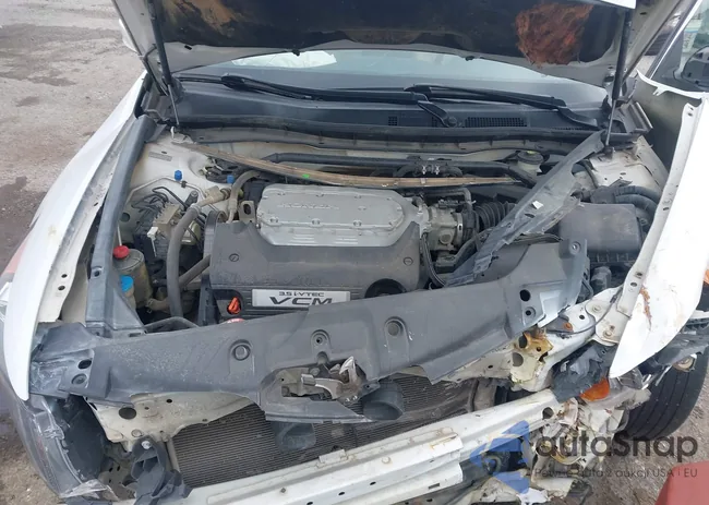 1HGCP3F8XCA007965: 43782136