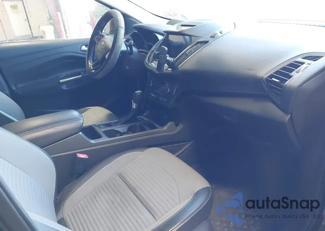 1FMCU0JD4HUA37751: 43781731