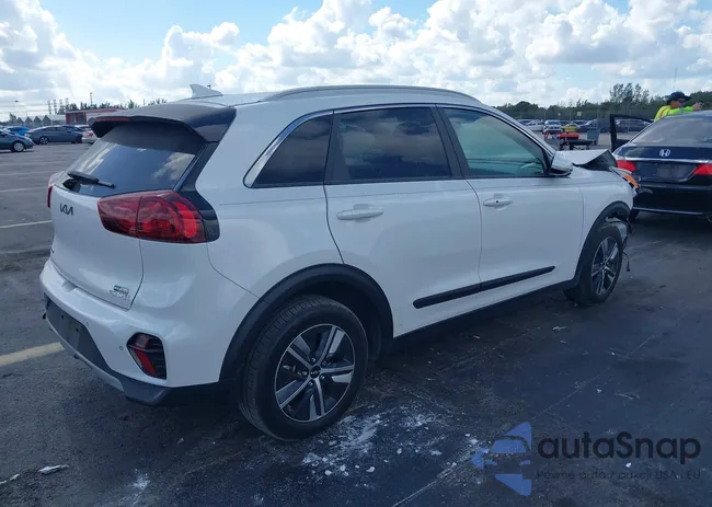 KNDCE3LC9N5531214: 43781867