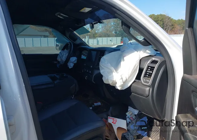 1C6SRECG5RN213926: 43783310