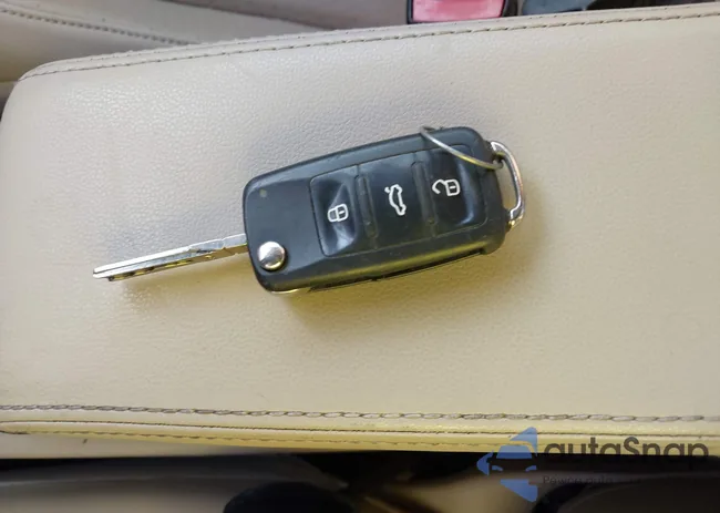 3VWJ07ATXFM643271: 43783325