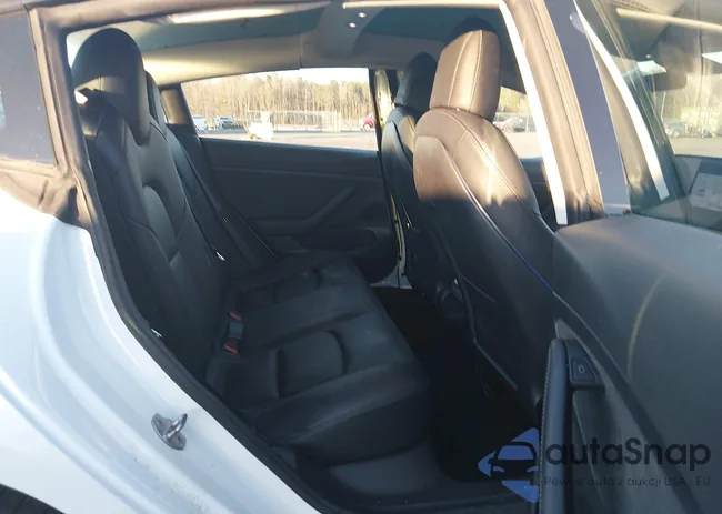 5YJ3E1EA4MF915771: 43783357