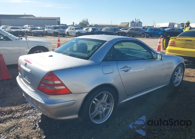 WDBKK65F01F202756: 43782827