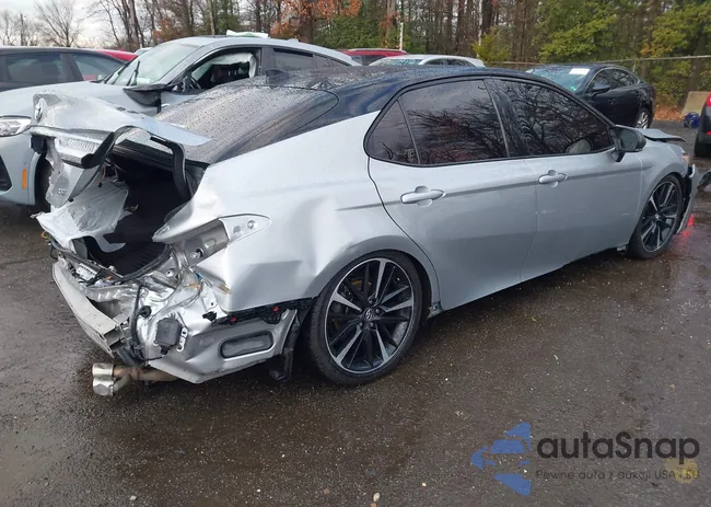 1HGCR2F3XHA070483: 43784064