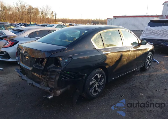 1HGCR2F3XHA070483: 43784064