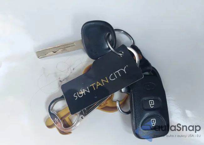 KMHCT4AE2GU038771: 43784329