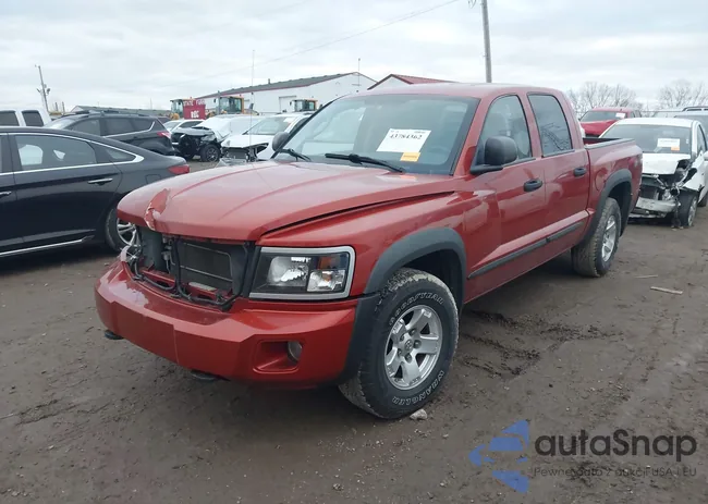 1D3HW78N28S600780: 43784362