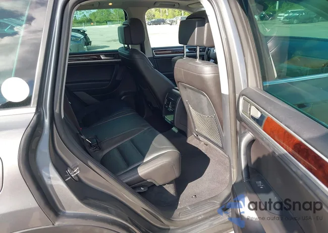 WVGEP9BP3ED015037: 43784457