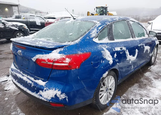 1FADP3J21JL325941: 43785308