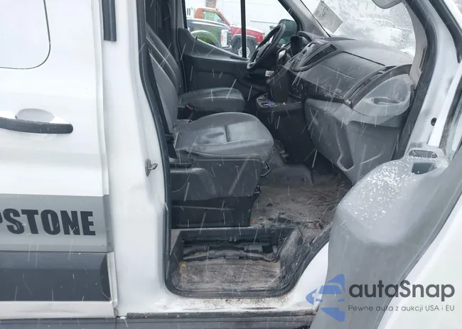 1FTYR2XM5JKB27166: 43784637