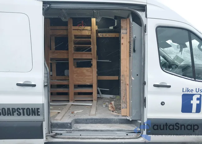 1FTYR2XM5JKB27166: 43784637