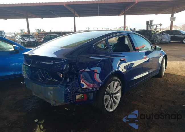 5YJ3E1EBXLF638406: 43784715