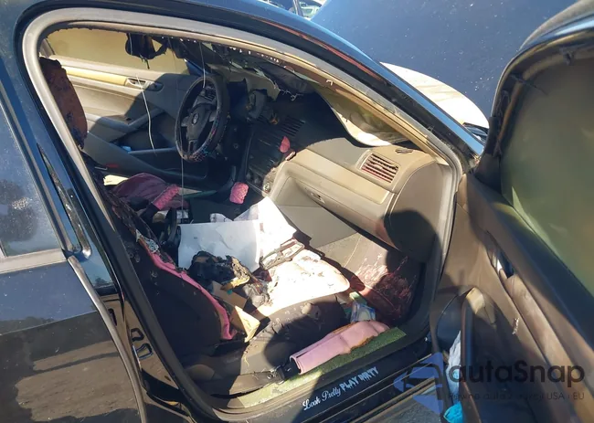 1VWAP7A38EC010196: 43784716