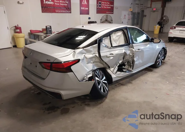 1N4BL4CV8NN400354: 43784815