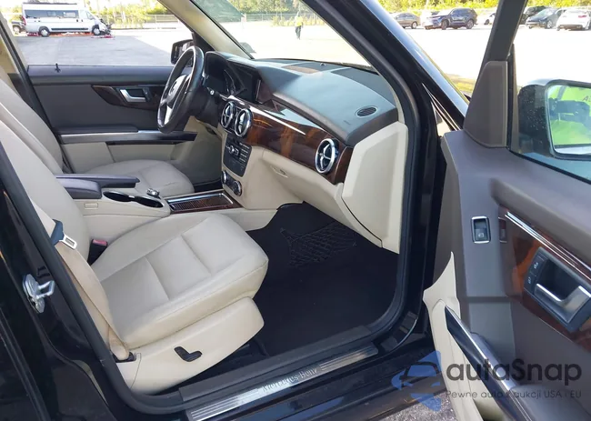 WDCGG8JB7DF956758: 43784958