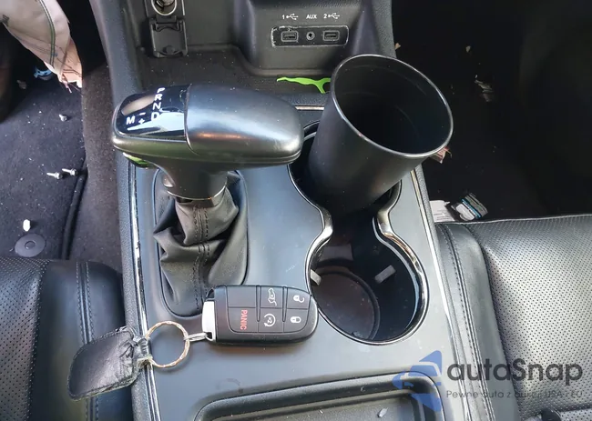 1C4SDHCT6KC852713: 43786010