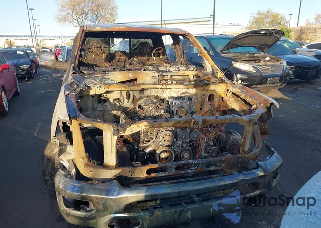 1C6SRFJT1MN652636: 43786061