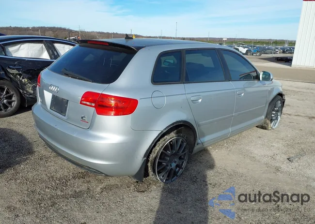 WAUKJAFM4BA010322: 43786090