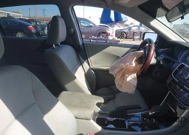 1HGCR2F35GA211717: 43786129