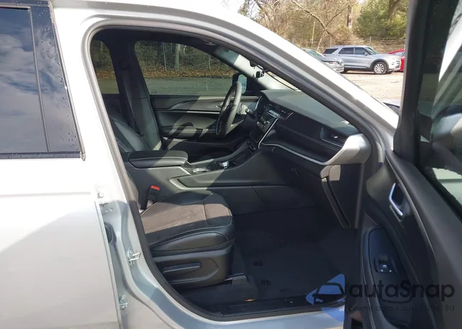 1C4RJHAG5RC210944: 43786376