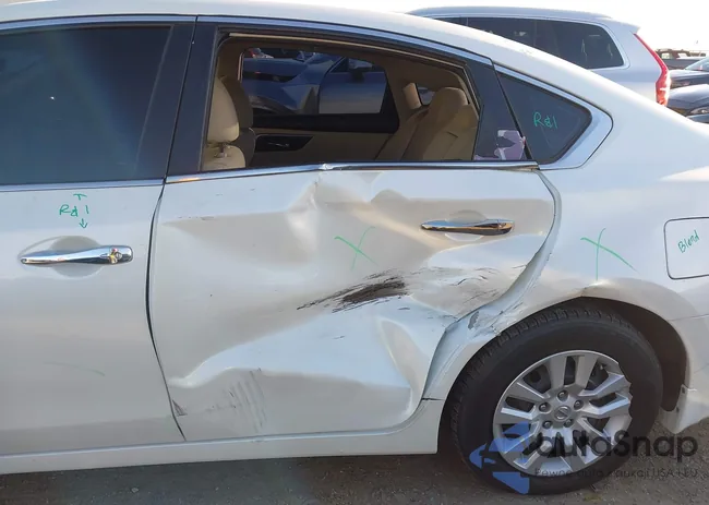 1N4AL3AP3FC161707: 43786398