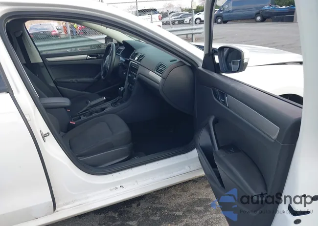 1VWAH7A33DC107558: 43786495