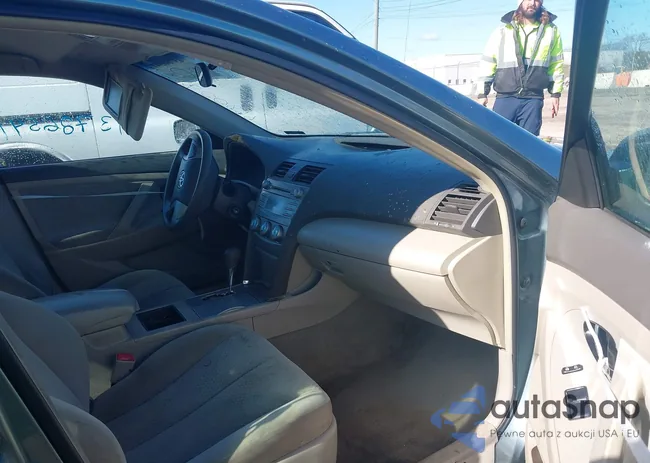 4T1BE46K09U868009: 43786541