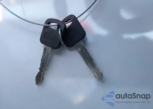 1FTHX26GXPKB01740: 43785580